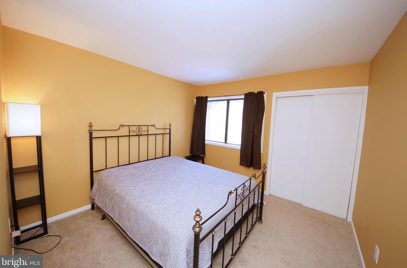 844 Jamestown Rd, East Windsor NJ 08520-5644 exterior