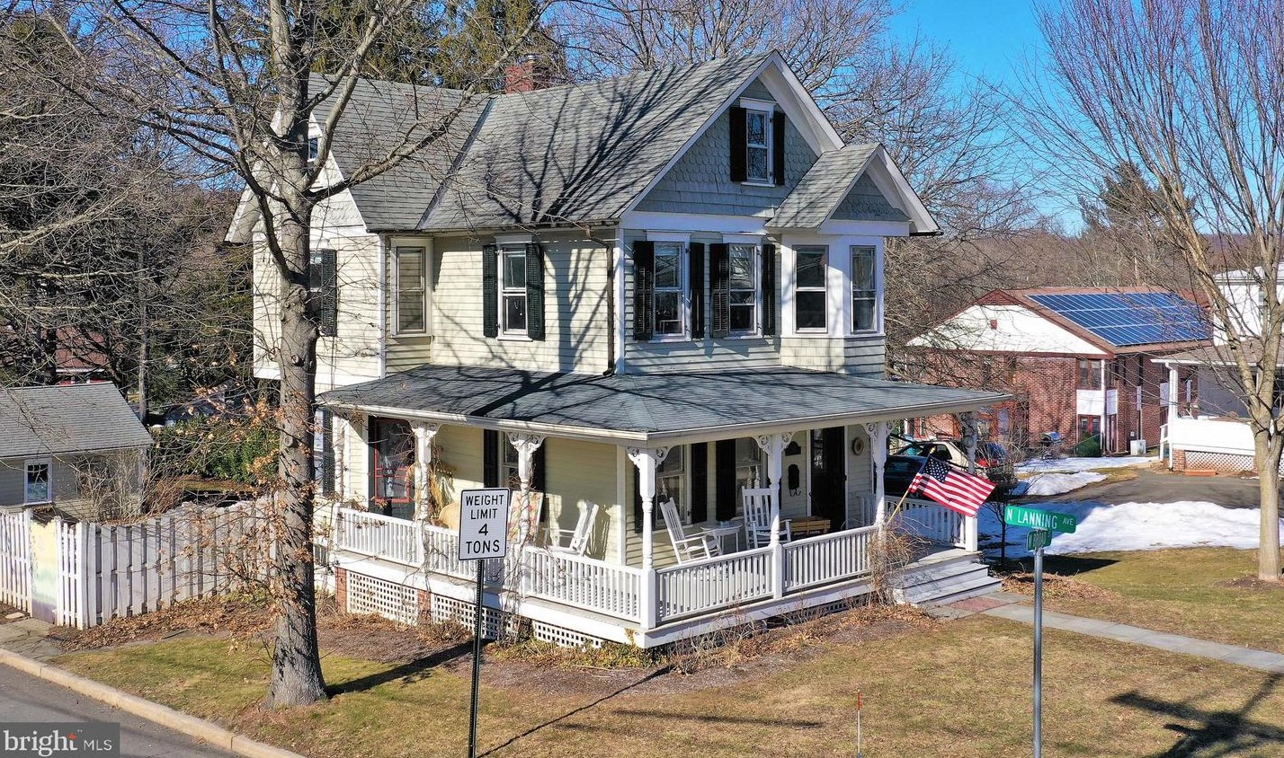 92 Broad St, Hopewell Township, NJ 08525-1820