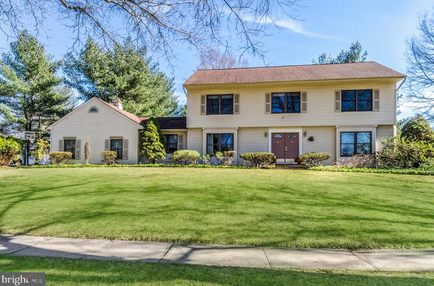 11 W Cartwright Dr, W Windsor Township, NJ 08550