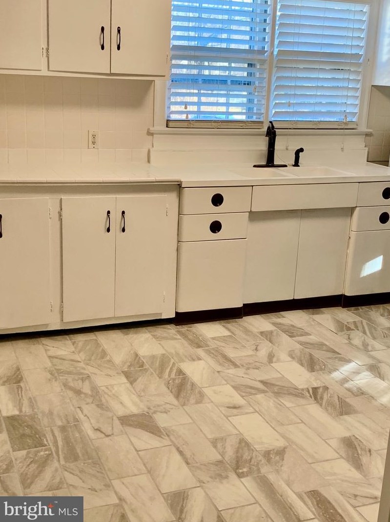 124 Washington Rd, W Windsor Township, NJ 08550