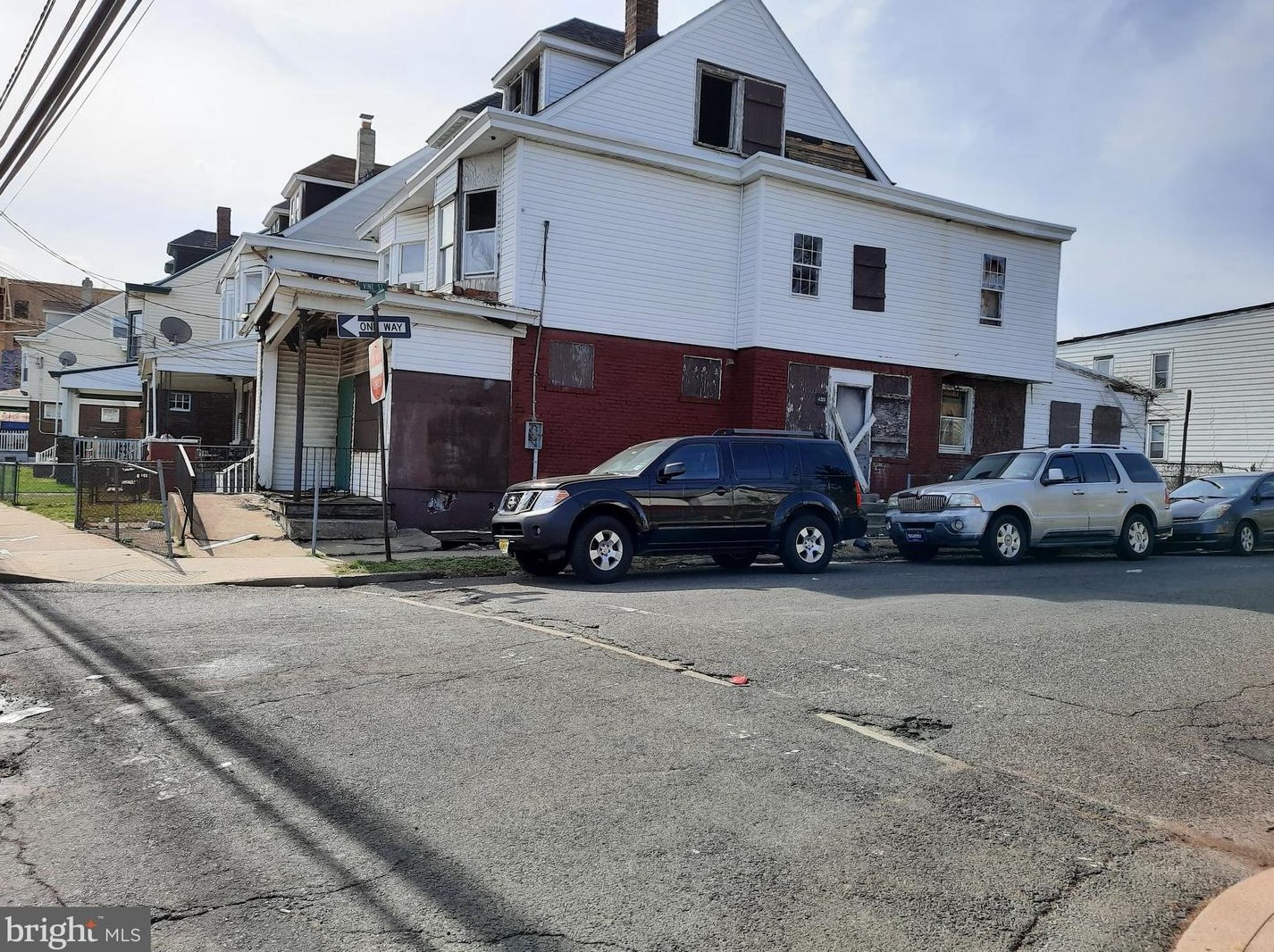 499 Brunswick Ave, Trenton NJ  08638-4239 exterior
