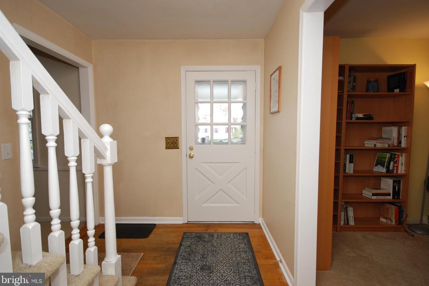39 Quaker Rd, W Windsor Township, NJ 08550