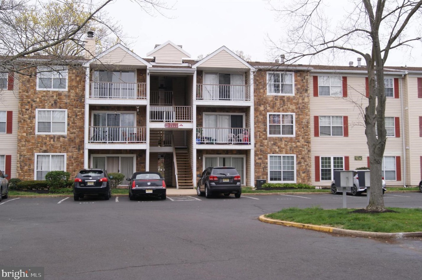 63 Aspen Ct, Trenton, NJ 08619