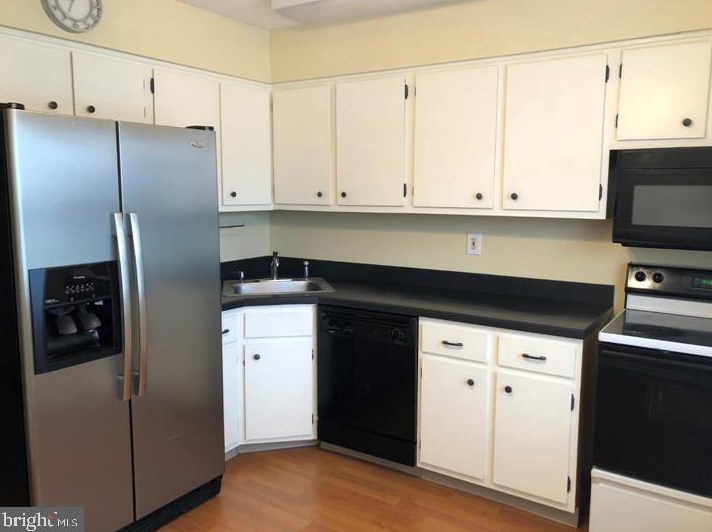 1304 Silver Ct, Trenton, NJ 08690