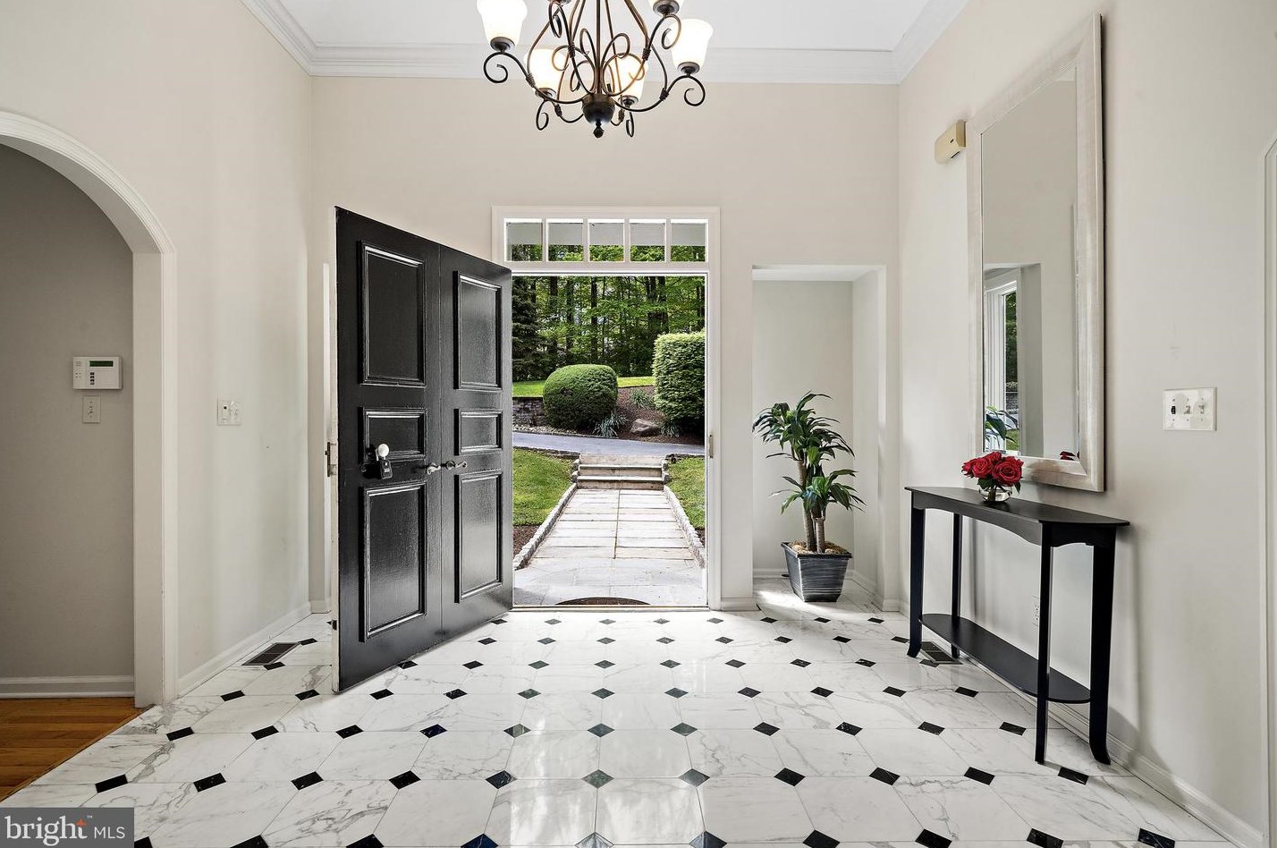 395 Wendover Dr, Princeton, NJ 08540