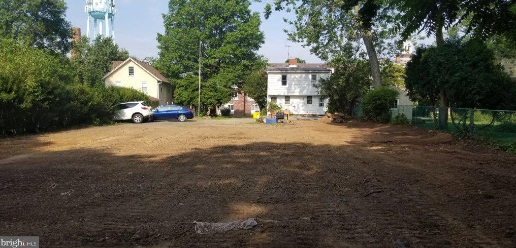 17 Burd St, Pennington NJ  08534-2809 exterior