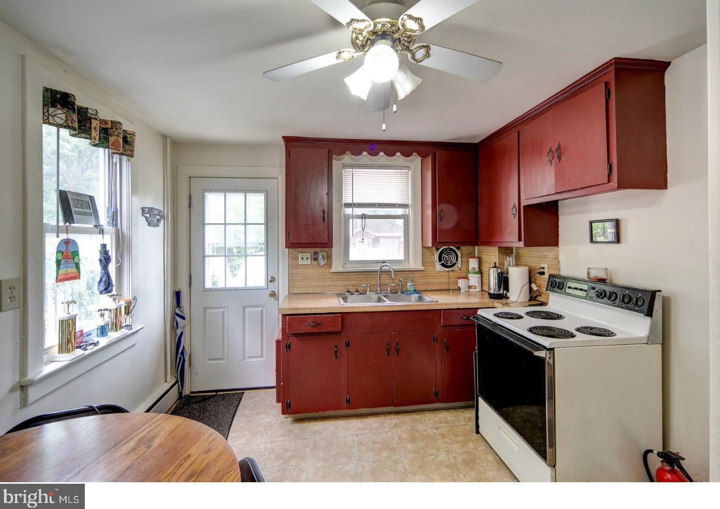 17 Burd St, Pennington NJ  08534-2809 exterior