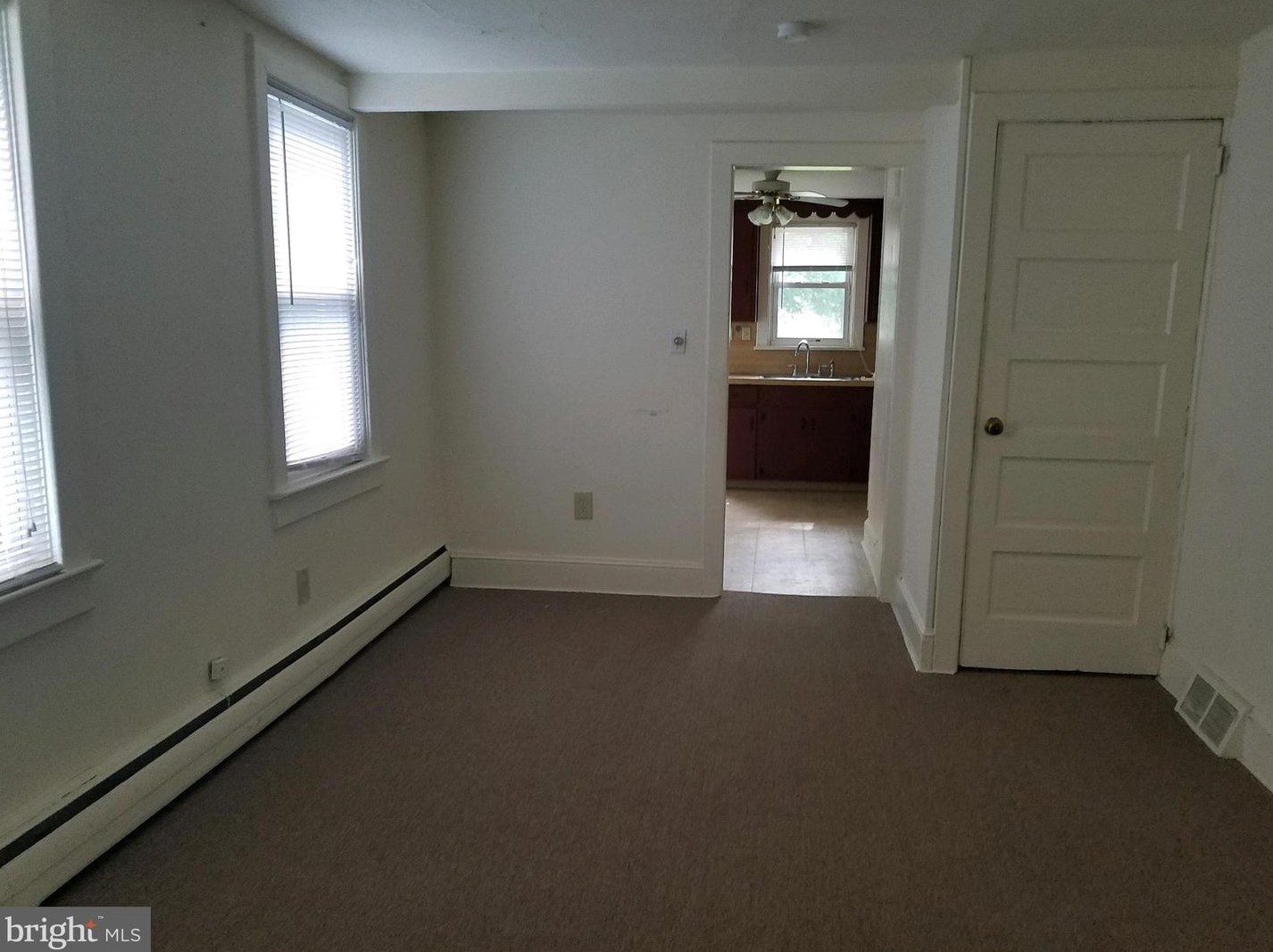 17 Burd St, Pennington NJ  08534-2809 exterior