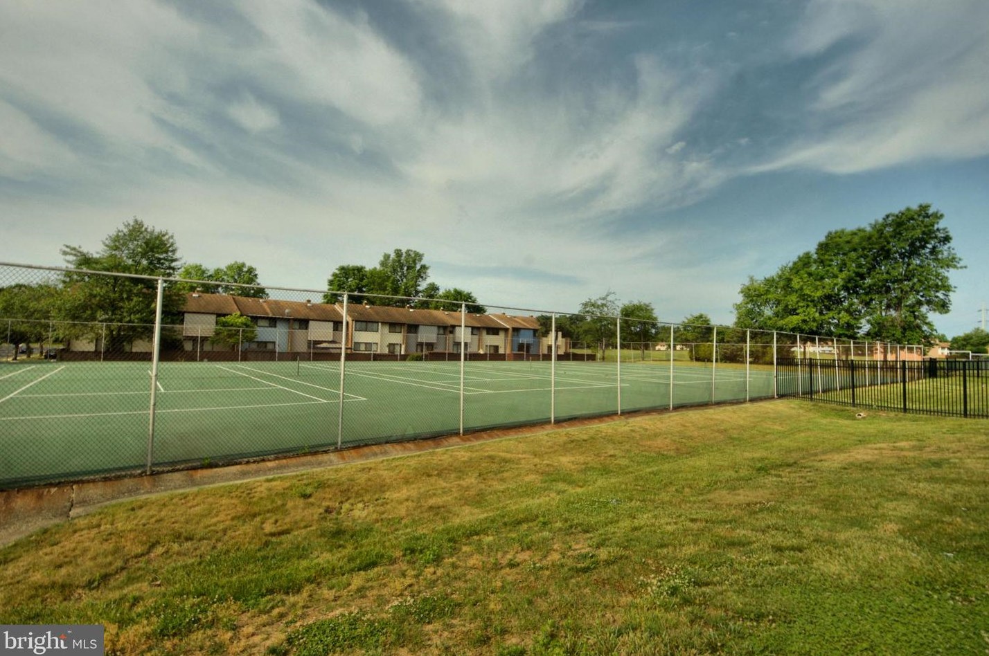 159 Henderson Pl, East Windsor NJ  08520-5708 exterior