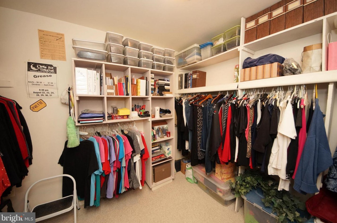 159 Henderson Pl, East Windsor NJ  08520-5708 exterior