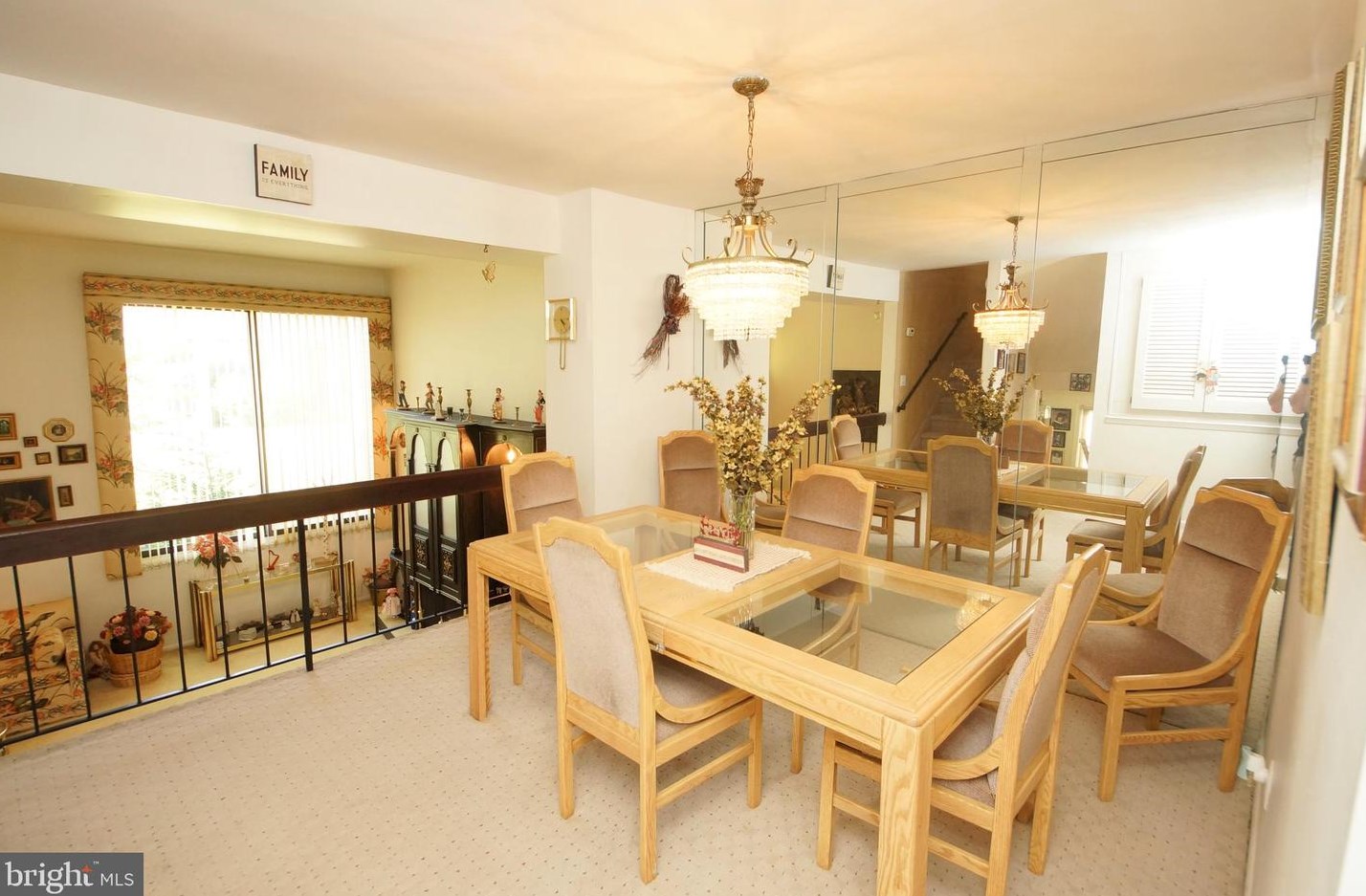 159 Henderson Pl, East Windsor NJ  08520-5708 exterior