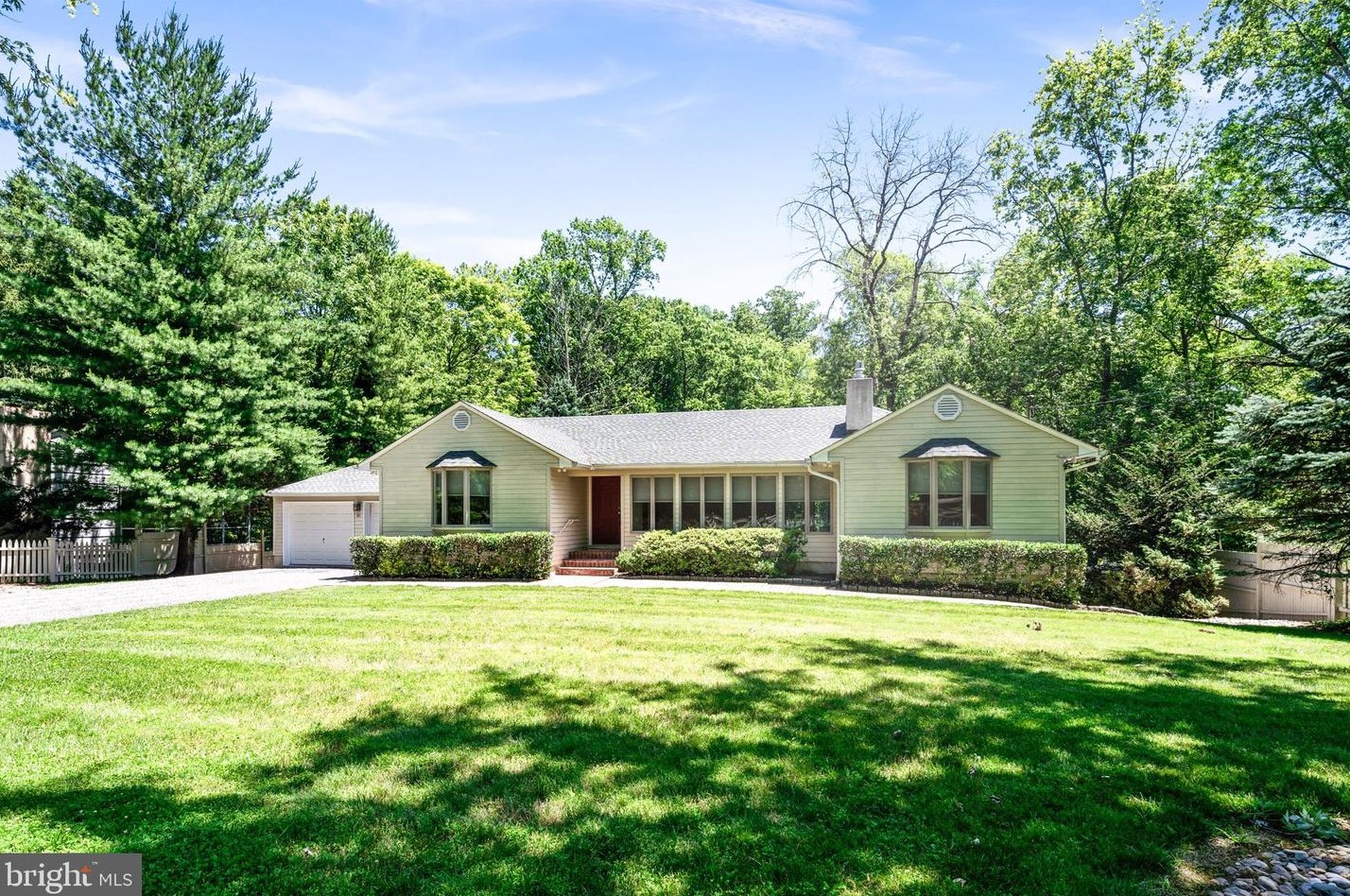 61 Broadripple Dr, Princeton, NJ 08540