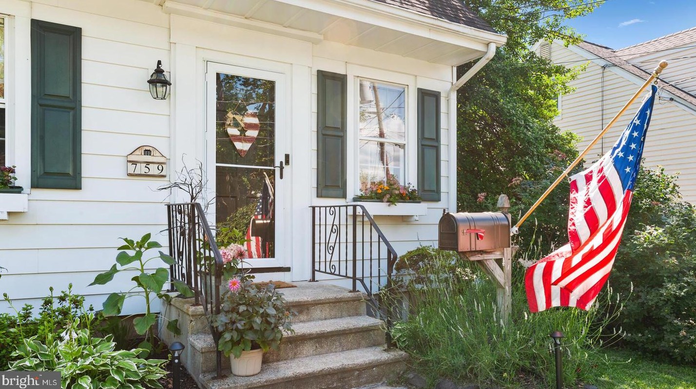 759 Mayflower Ave, Lawrence Township, NJ 08648