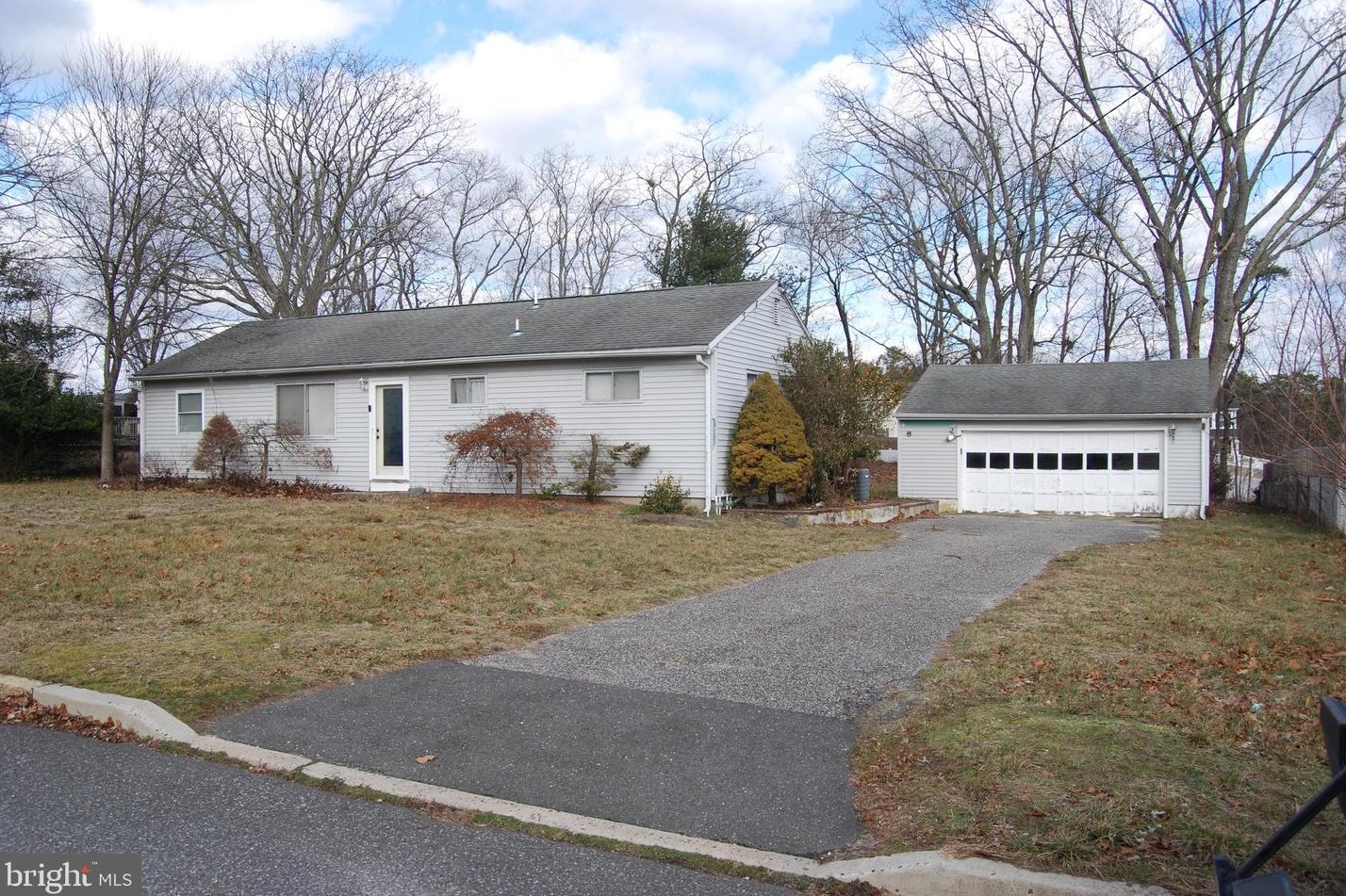 12 Spruce Rd, Wall Township, NJ 07731