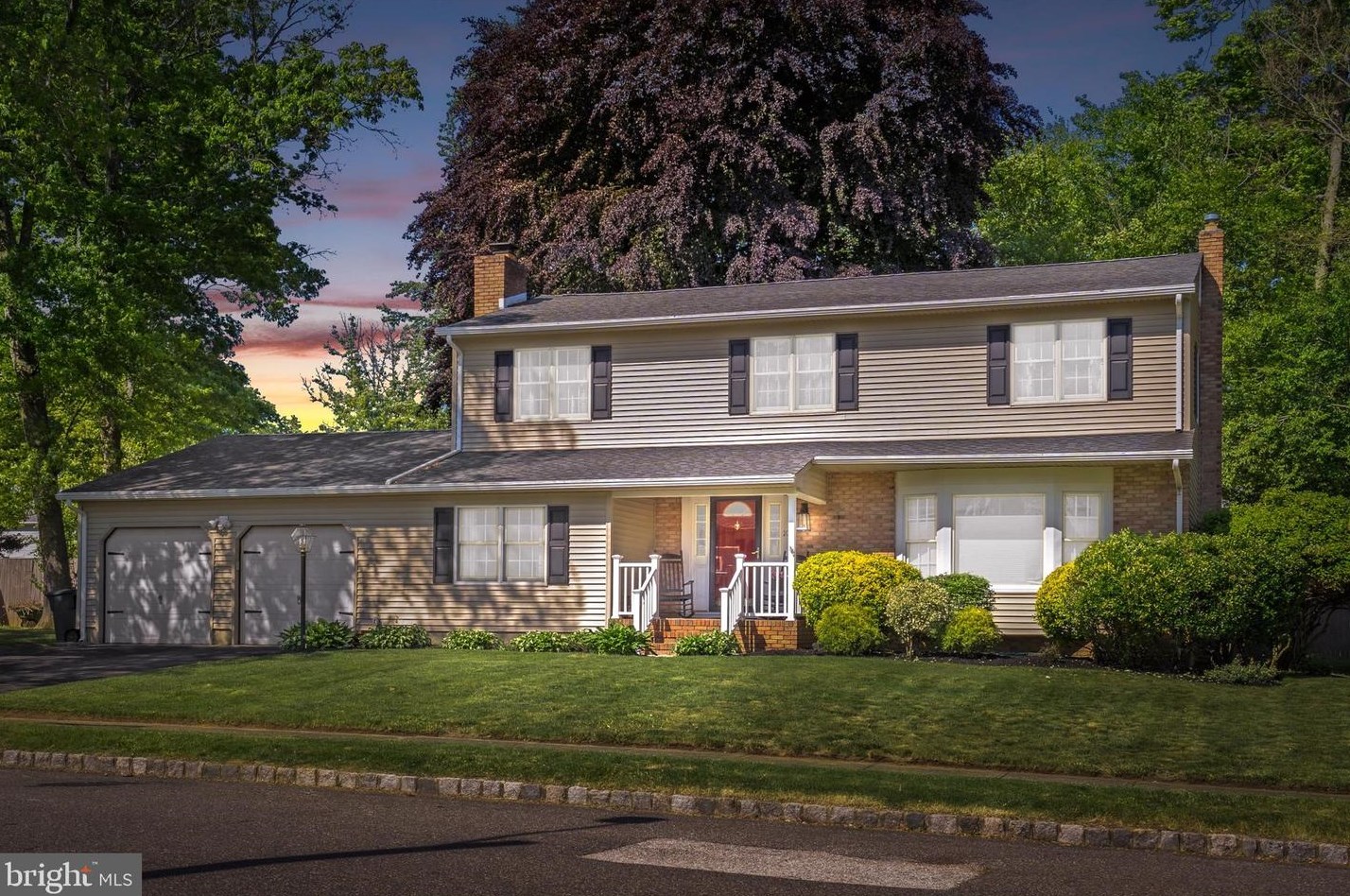 10 Sandburg Dr, Upper Freehold, NJ 08501