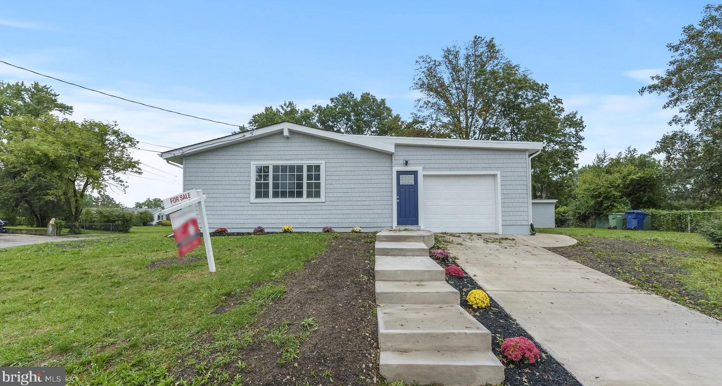 720 Gail Dr, Wall Township, NJ 07753-2804