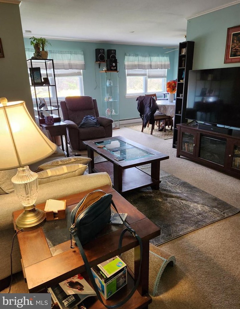 36 Manchester Ct, East Freehold, NJ 07728