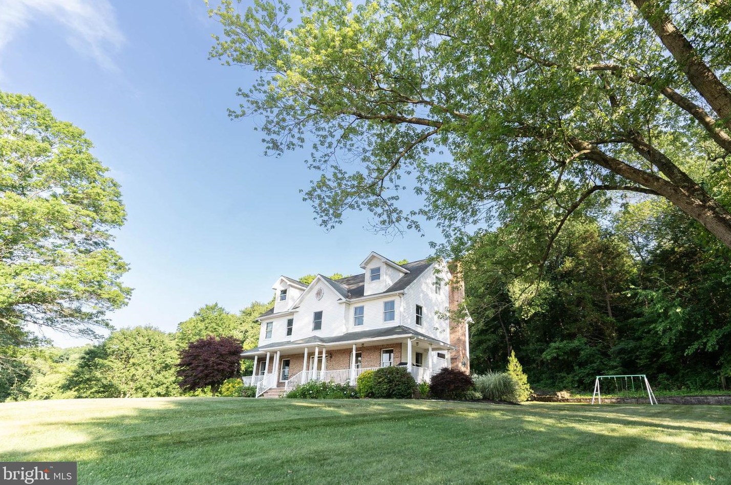79 Burlington Path Rd, Upper Freehold Township, NJ 08514