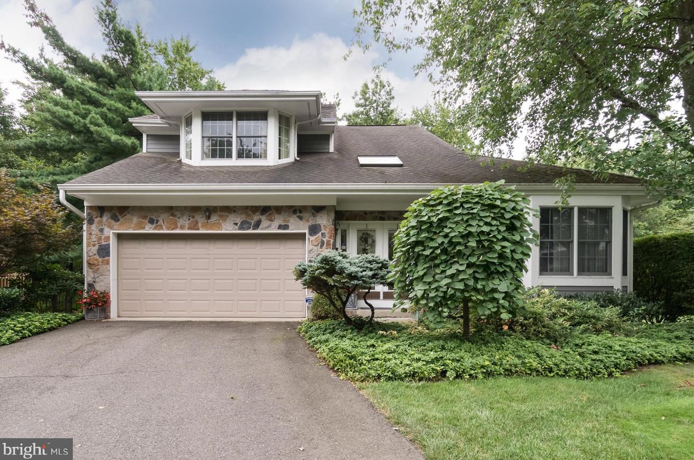 56 Primrose Cir, Princeton, NJ 08540