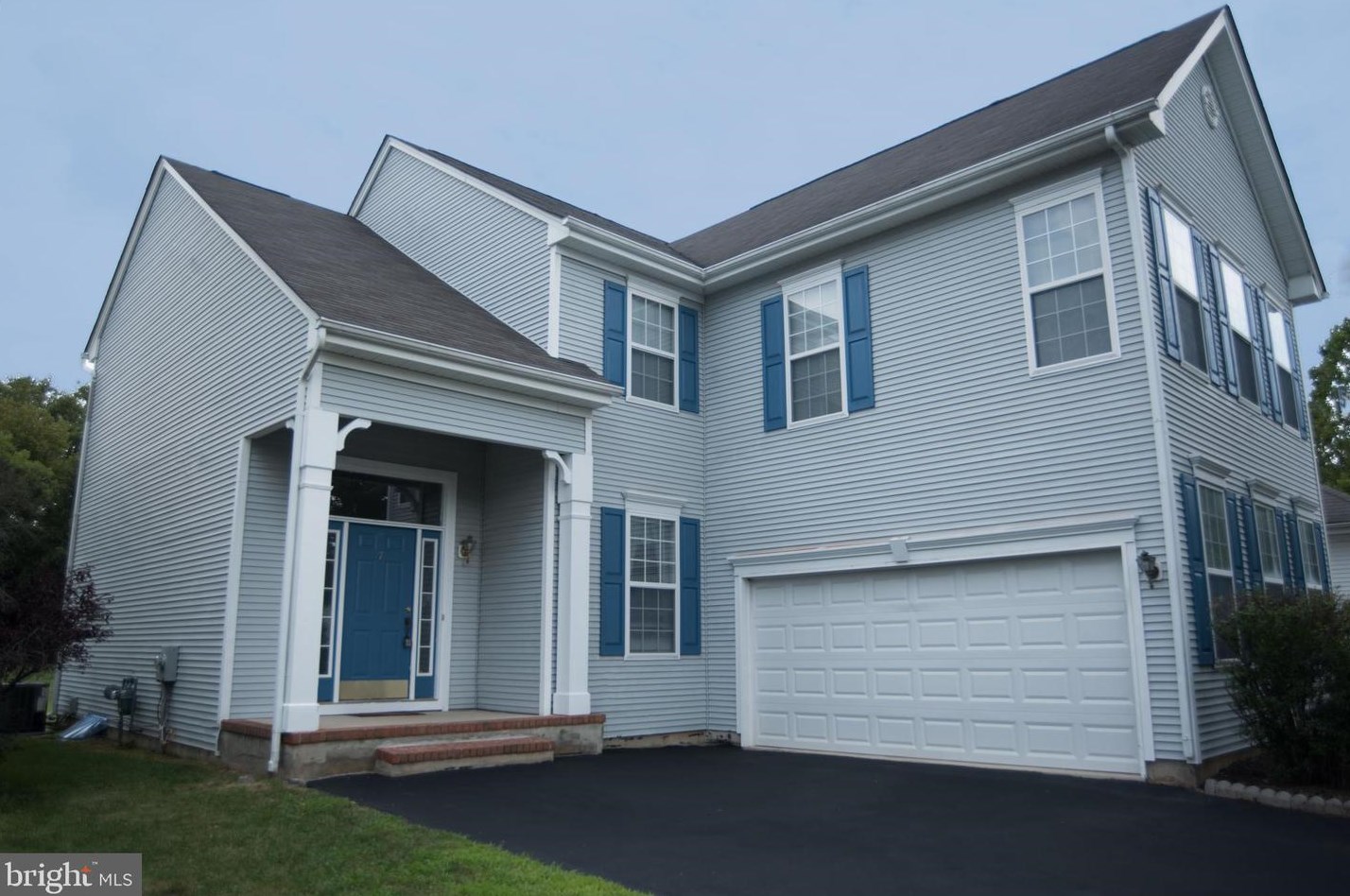7 Elsie Dr, Plainsboro, NJ 08536