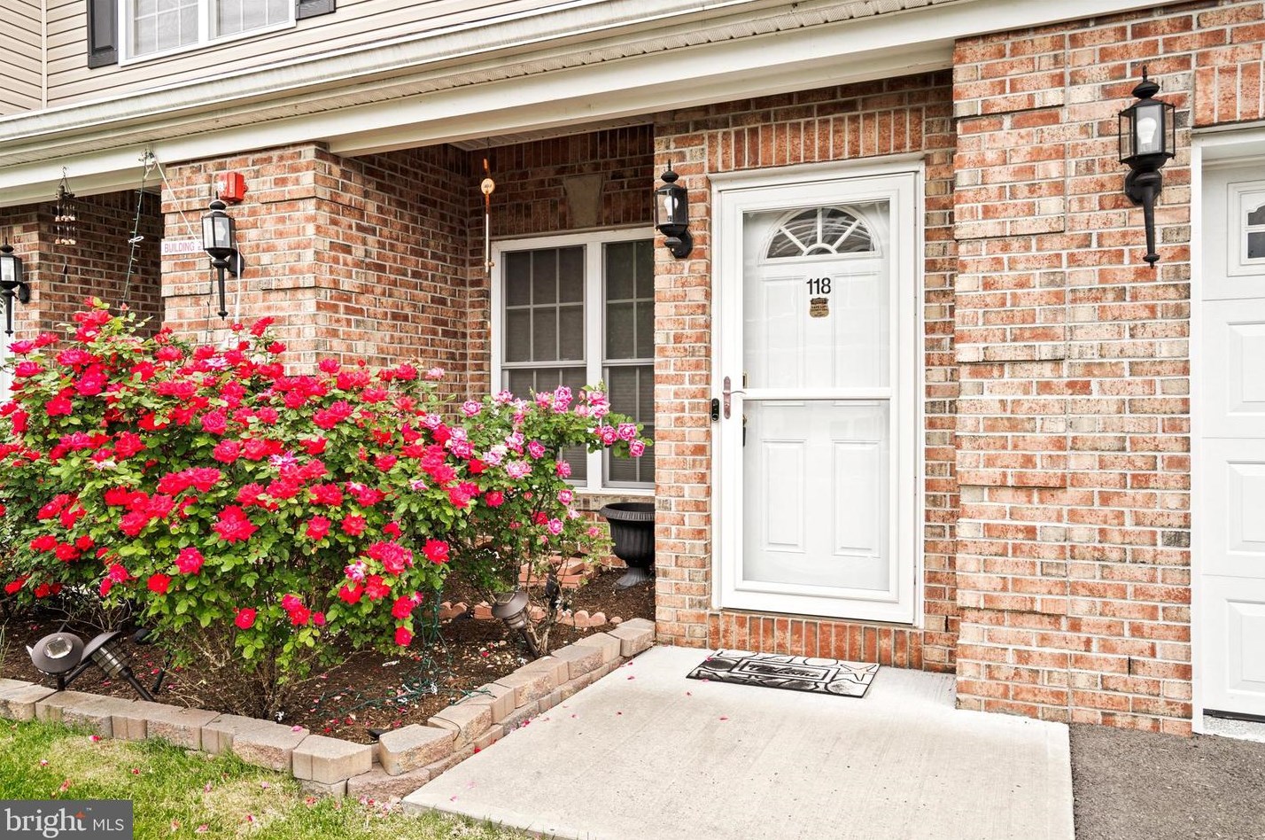 118 Morgan Way #5, Monroe Township, NJ 08831
