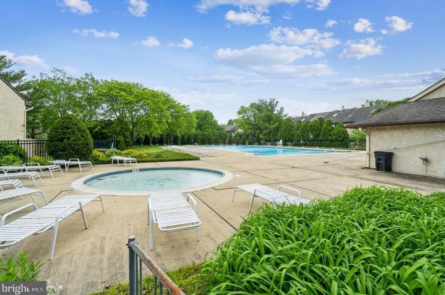 81 Thoreau Dr, Plainsboro, NJ 08536-3034