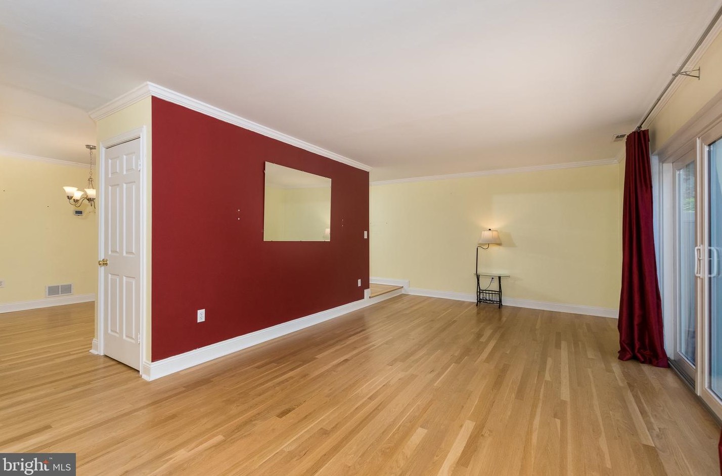 69 Thoreau Dr, Plainsboro NJ 08536-3034 exterior