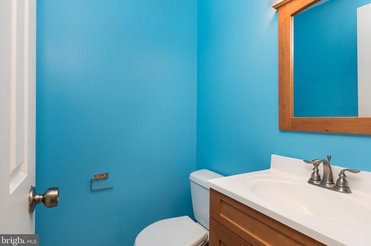 69 Thoreau Dr, Plainsboro NJ 08536-3034 exterior