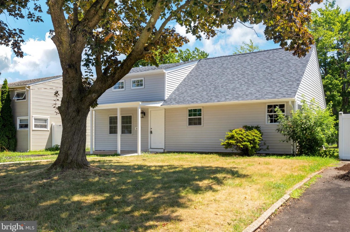 448 Remsen Ave, Avenel, NJ 07001