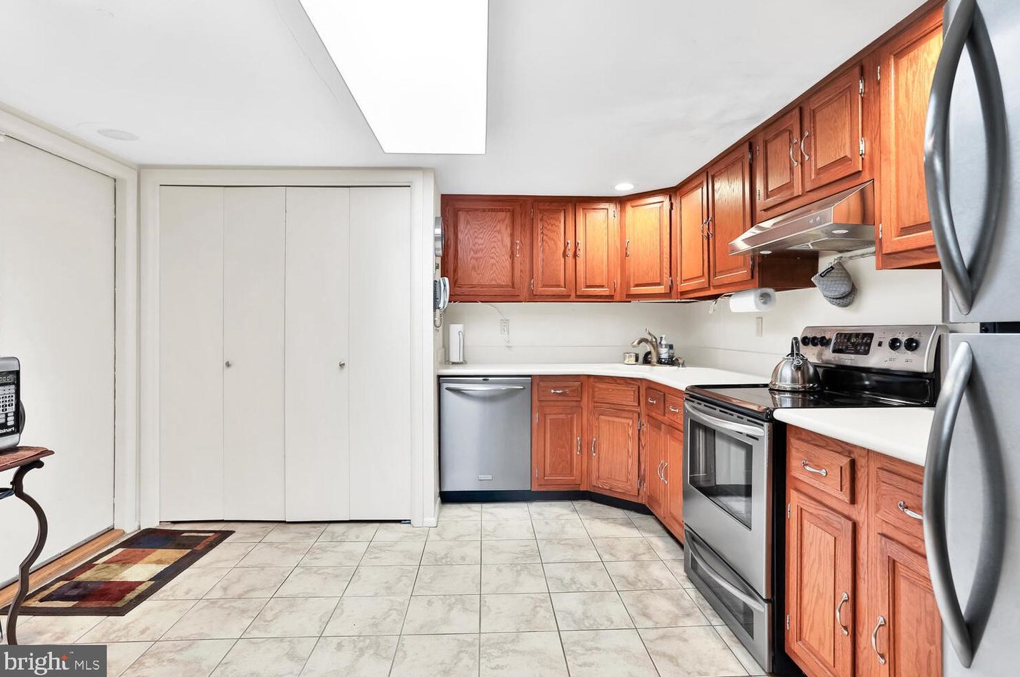 369 Metuchen Dr, Monroe Twp NJ exterior