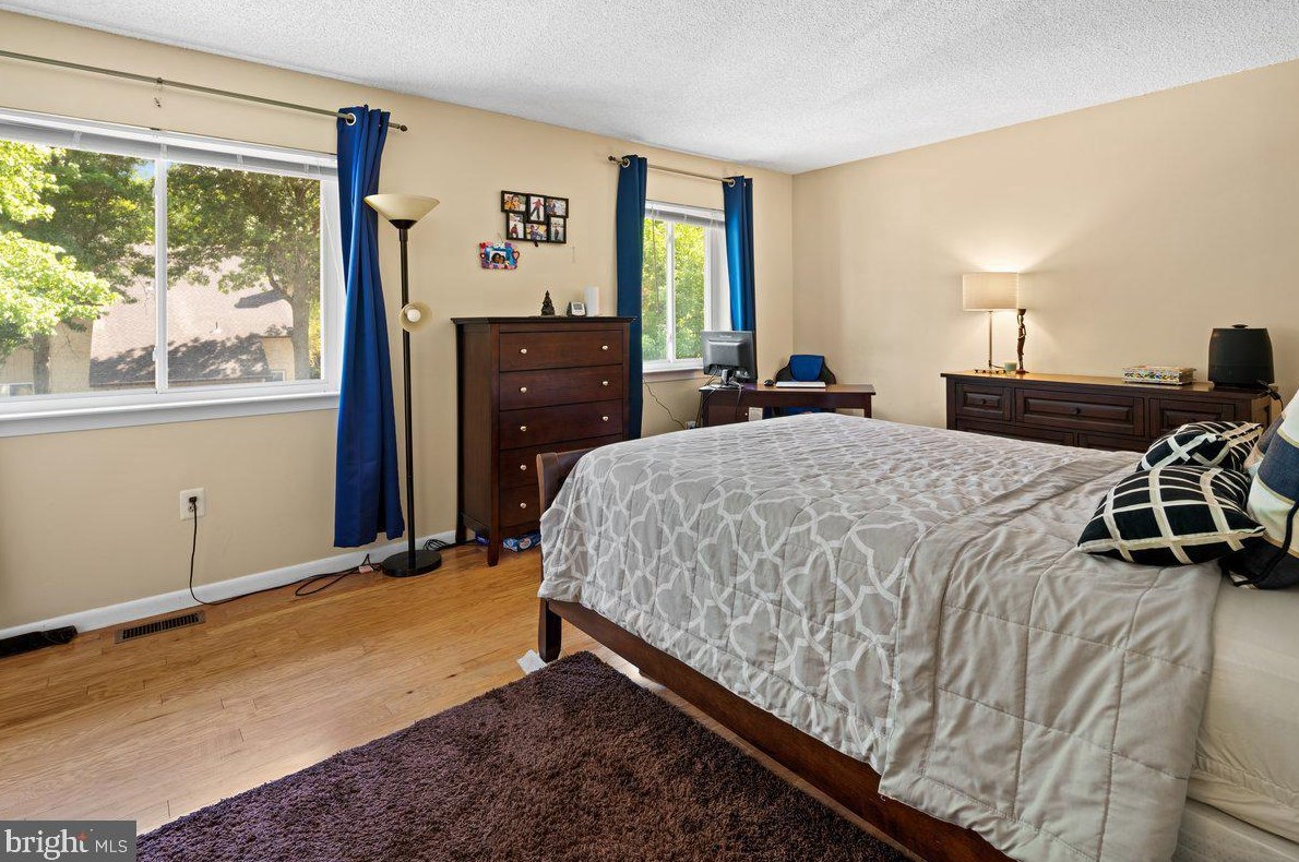 43 Thoreau Dr, Plainsboro NJ  08536-3020 exterior