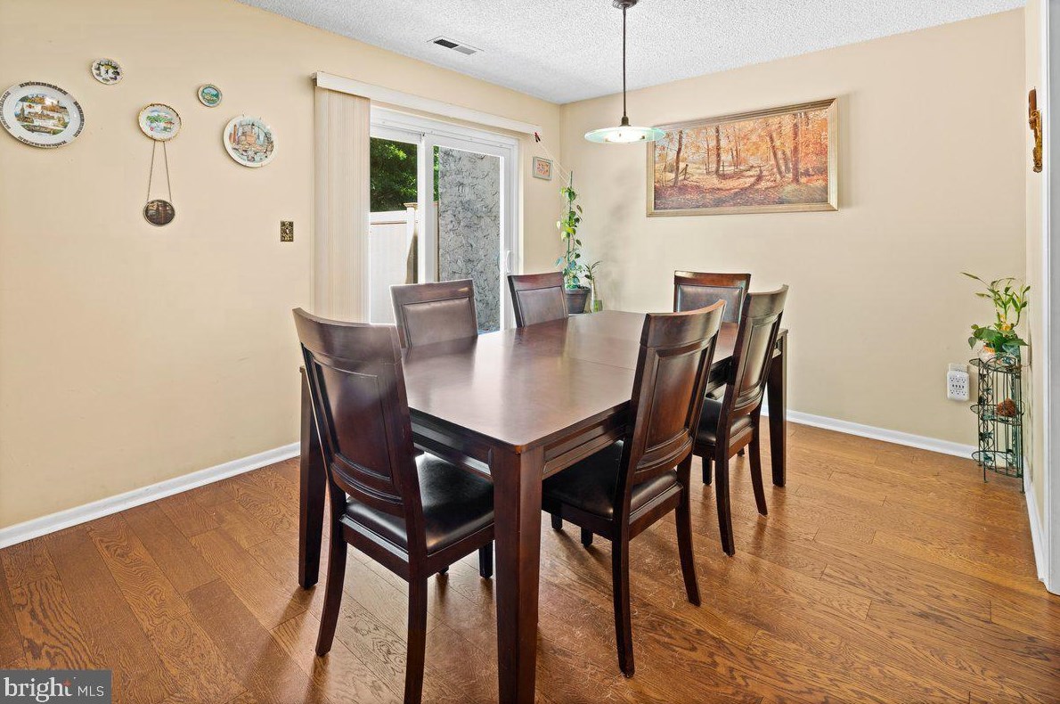 43 Thoreau Dr, Plainsboro NJ  08536-3020 exterior