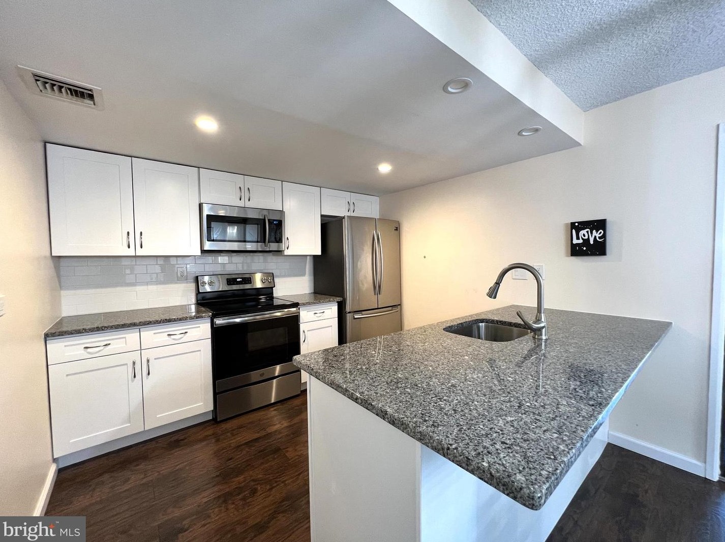 97 Salix Plz, Monroe Twp NJ exterior