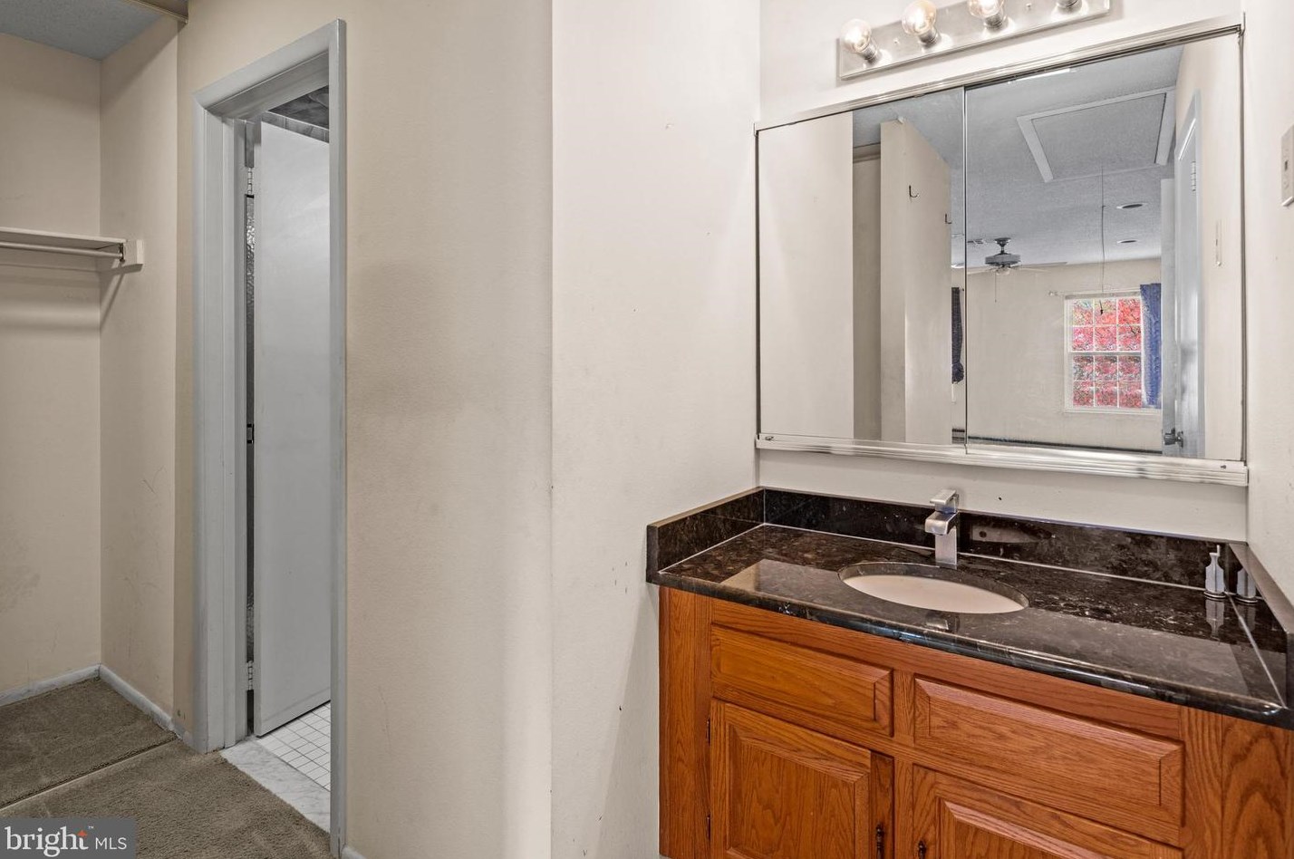 432 Andover Dr, Monroe Twp NJ 08831-7612 exterior