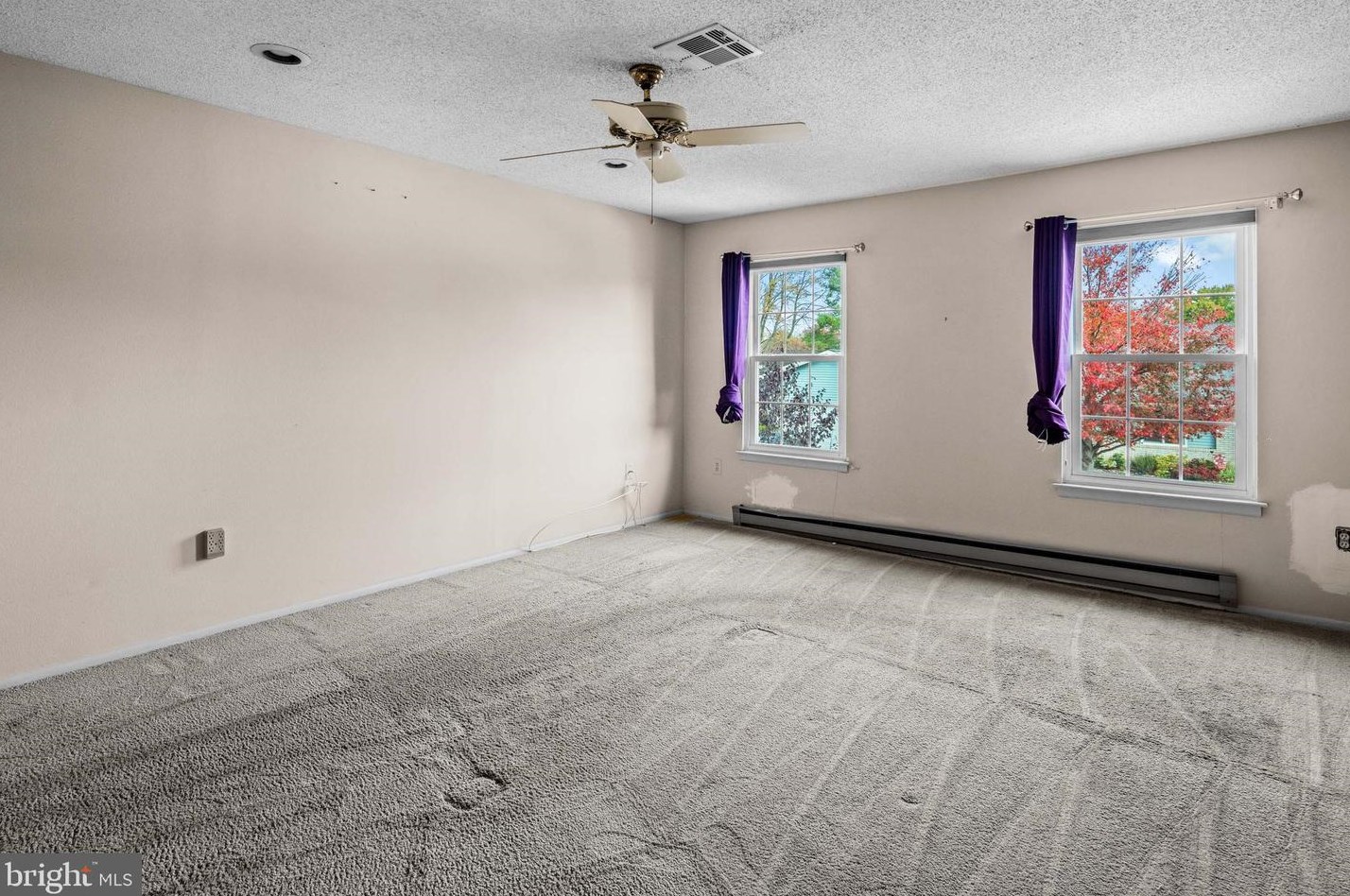 432 Andover Dr, Monroe Twp NJ 08831-7612 exterior