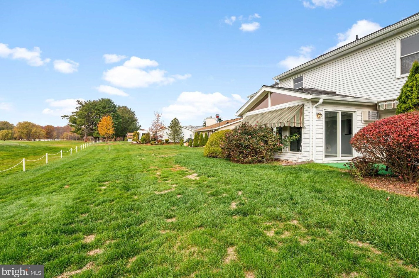 432 Andover Dr, Monroe Twp NJ 08831-7612 exterior