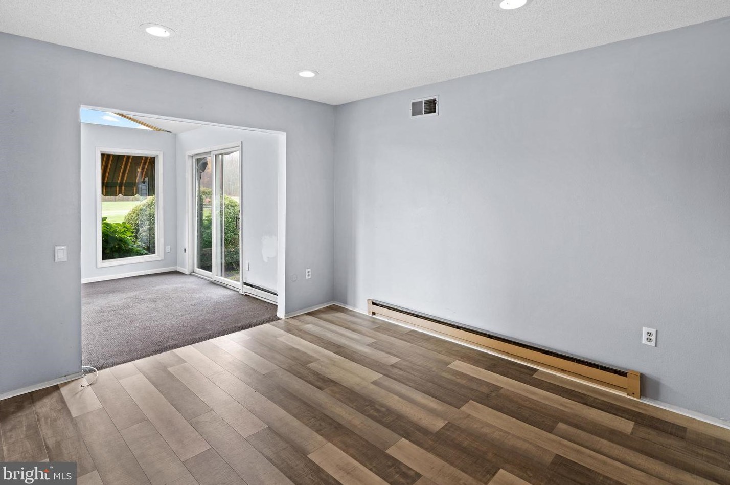 432 Andover Dr, Monroe Twp NJ 08831-7612 exterior