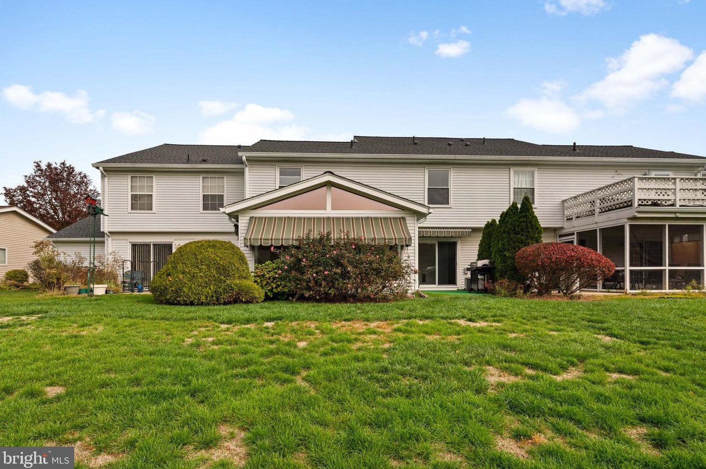 432 Andover Dr, Monroe Twp NJ 08831-7612 exterior