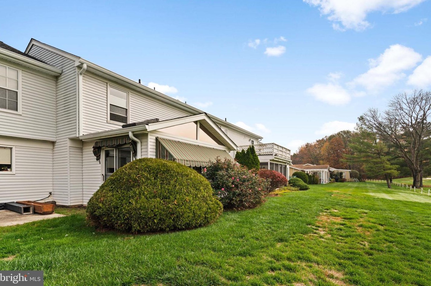 432 Andover Dr, Monroe Twp NJ 08831-7612 exterior