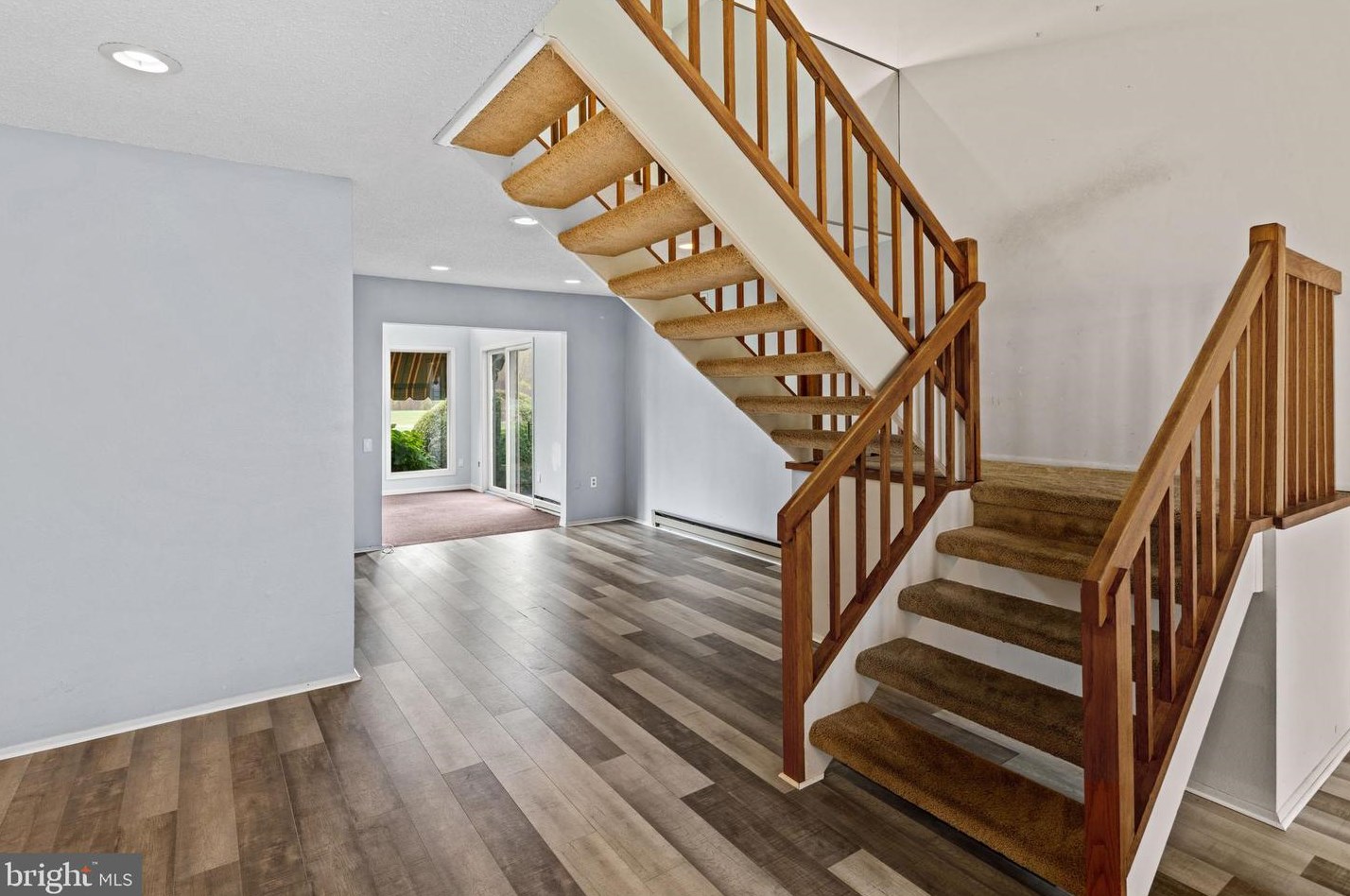 432 Andover Dr, Monroe Twp NJ 08831-7612 exterior