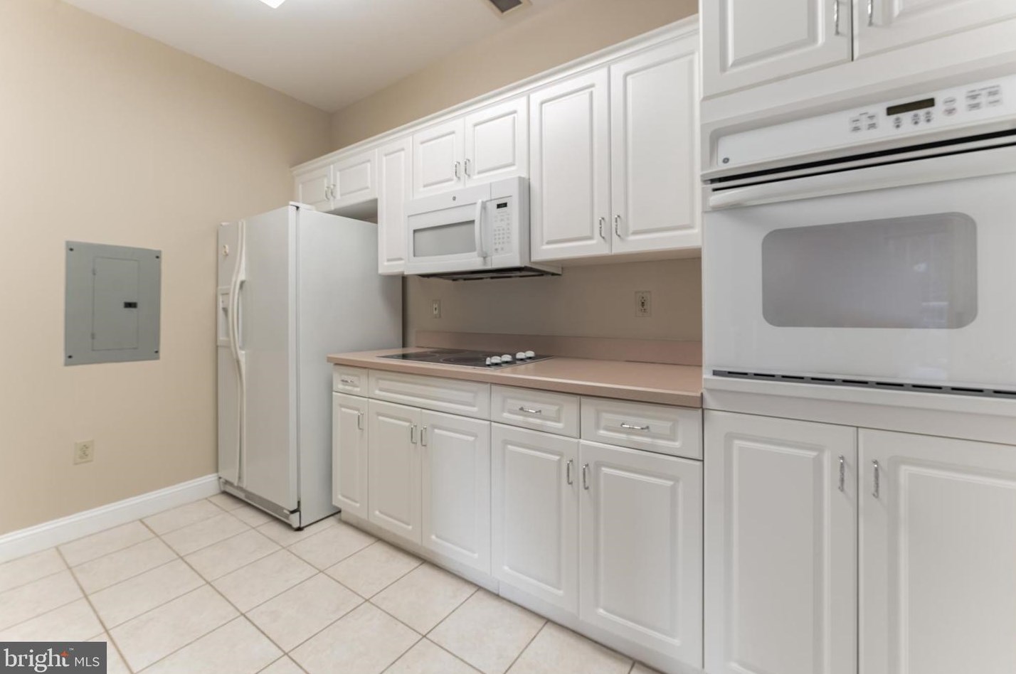 2115 Windrow Dr, Princeton, NJ 08540