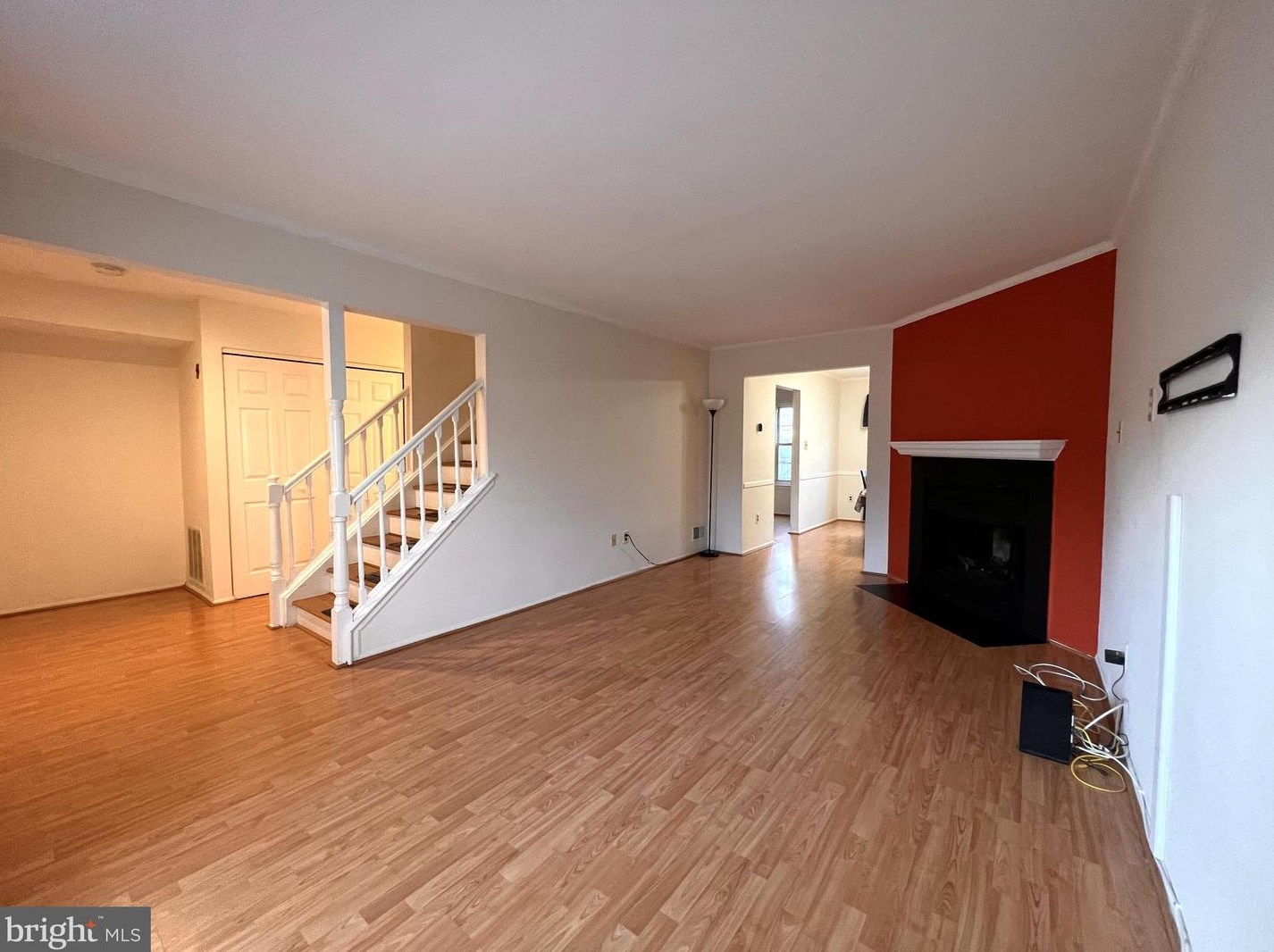4 Pond View Dr, Plainsboro NJ  08536-2529 exterior