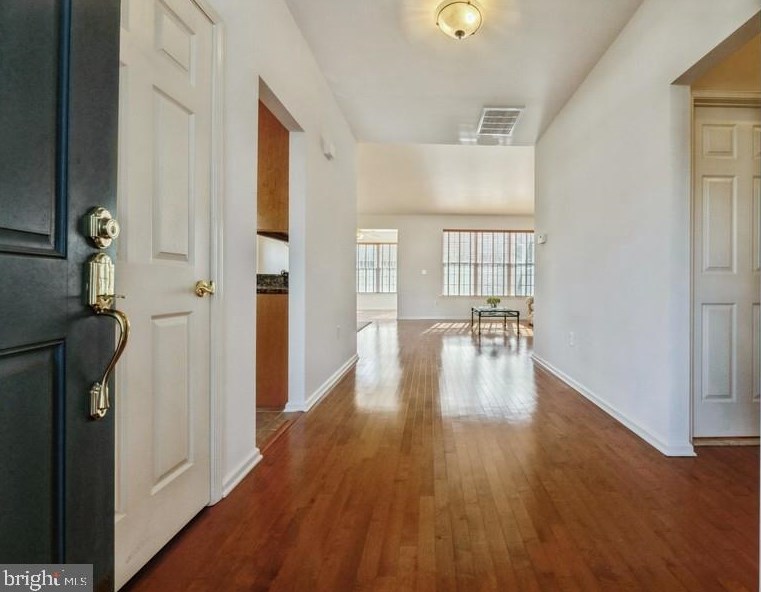 18 Missy Ln, Monroe Twp, NJ 08831-3768