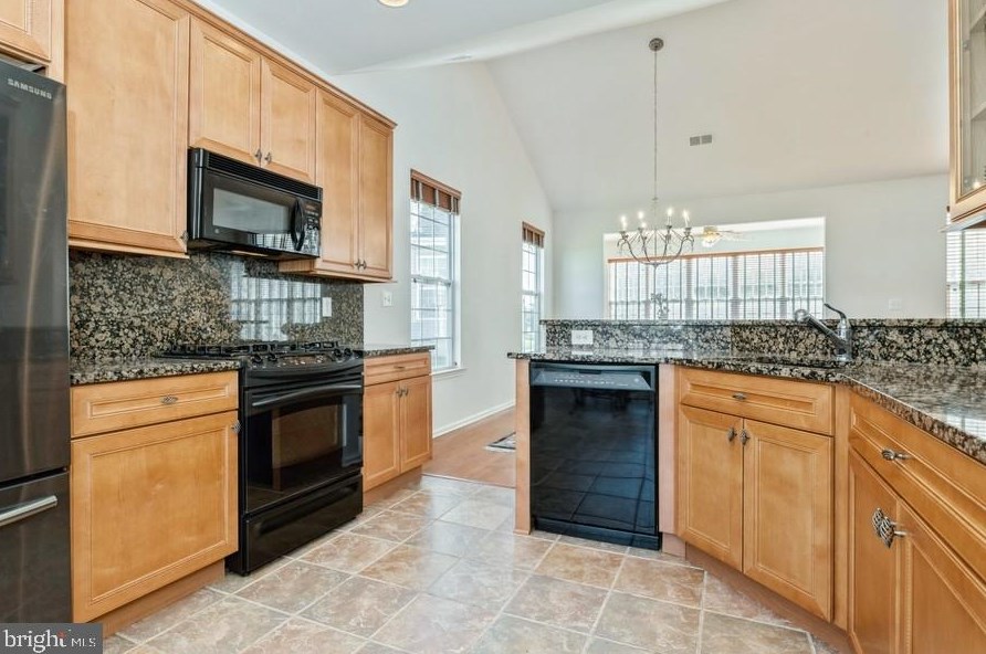 18 Missy Ln, Monroe Twp NJ 08831-3768 exterior