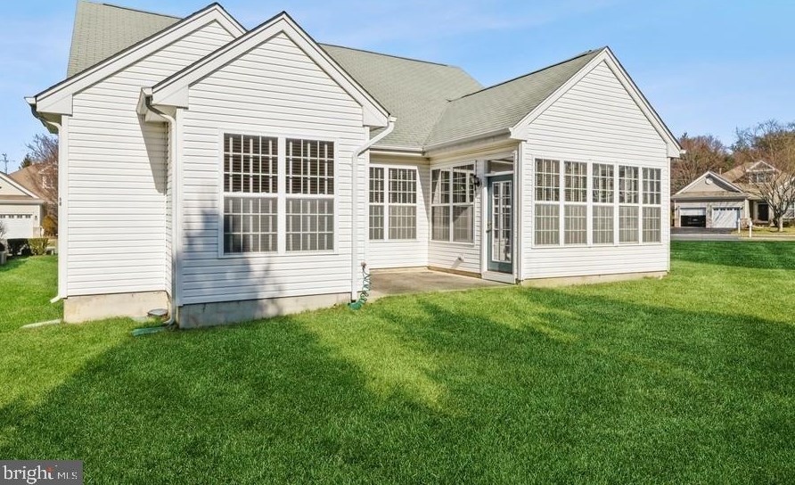 18 Missy Ln, Monroe Twp NJ 08831-3768 exterior