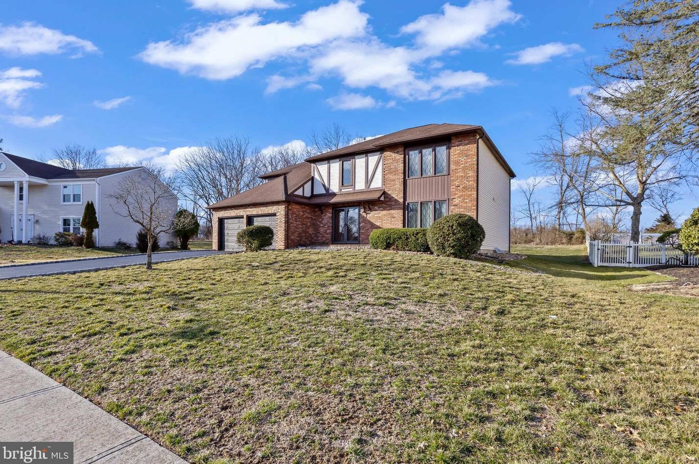 24 Silvers Ln, Plainsboro, NJ 08536