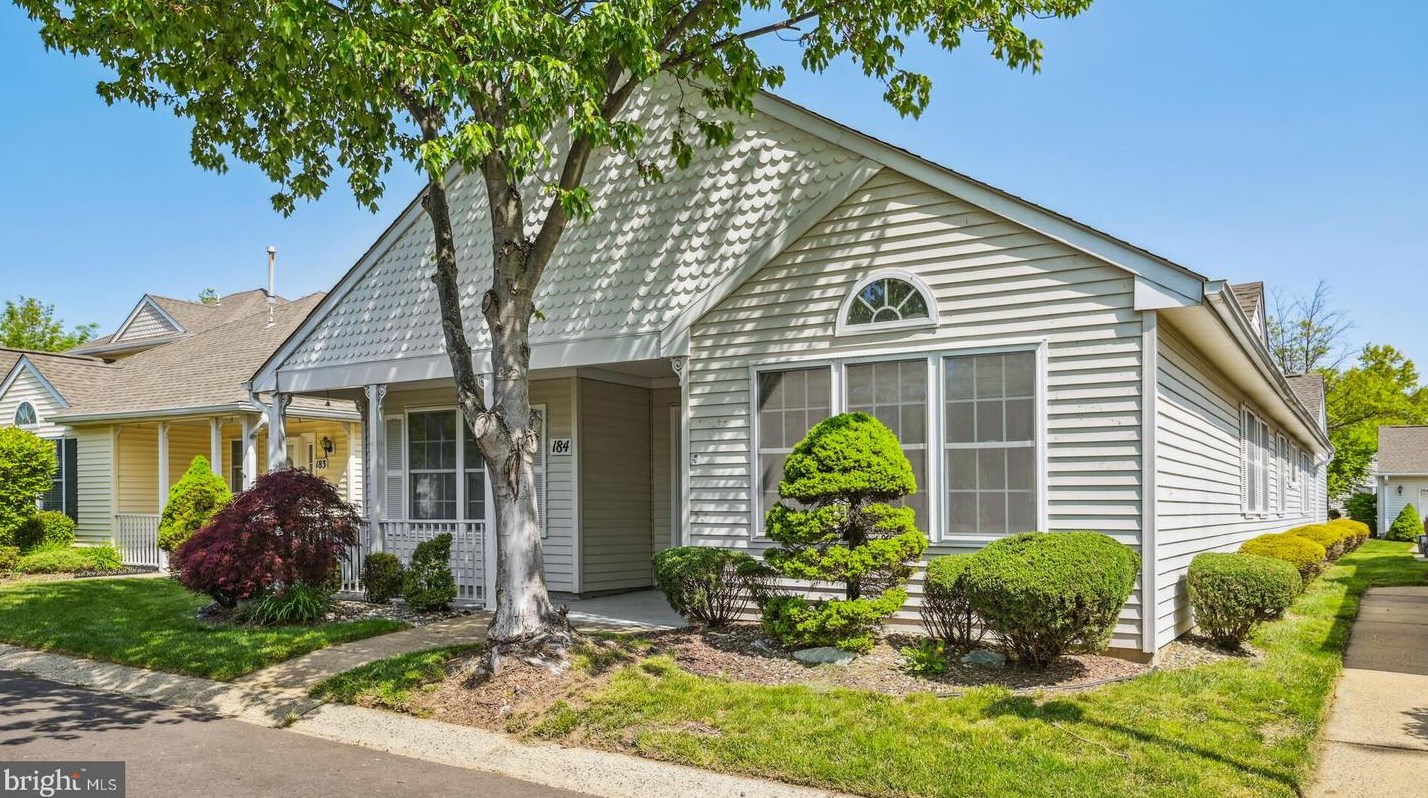 184 Tanager Dr, Monroe Twp, NJ 08831-5509