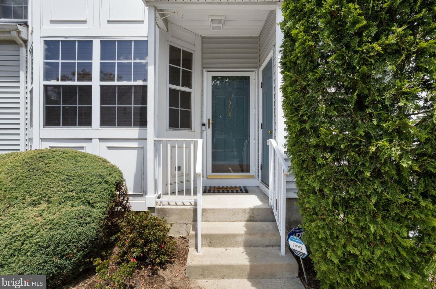 1205 Blossom Cir, South Brunswick, NJ 08810-2413
