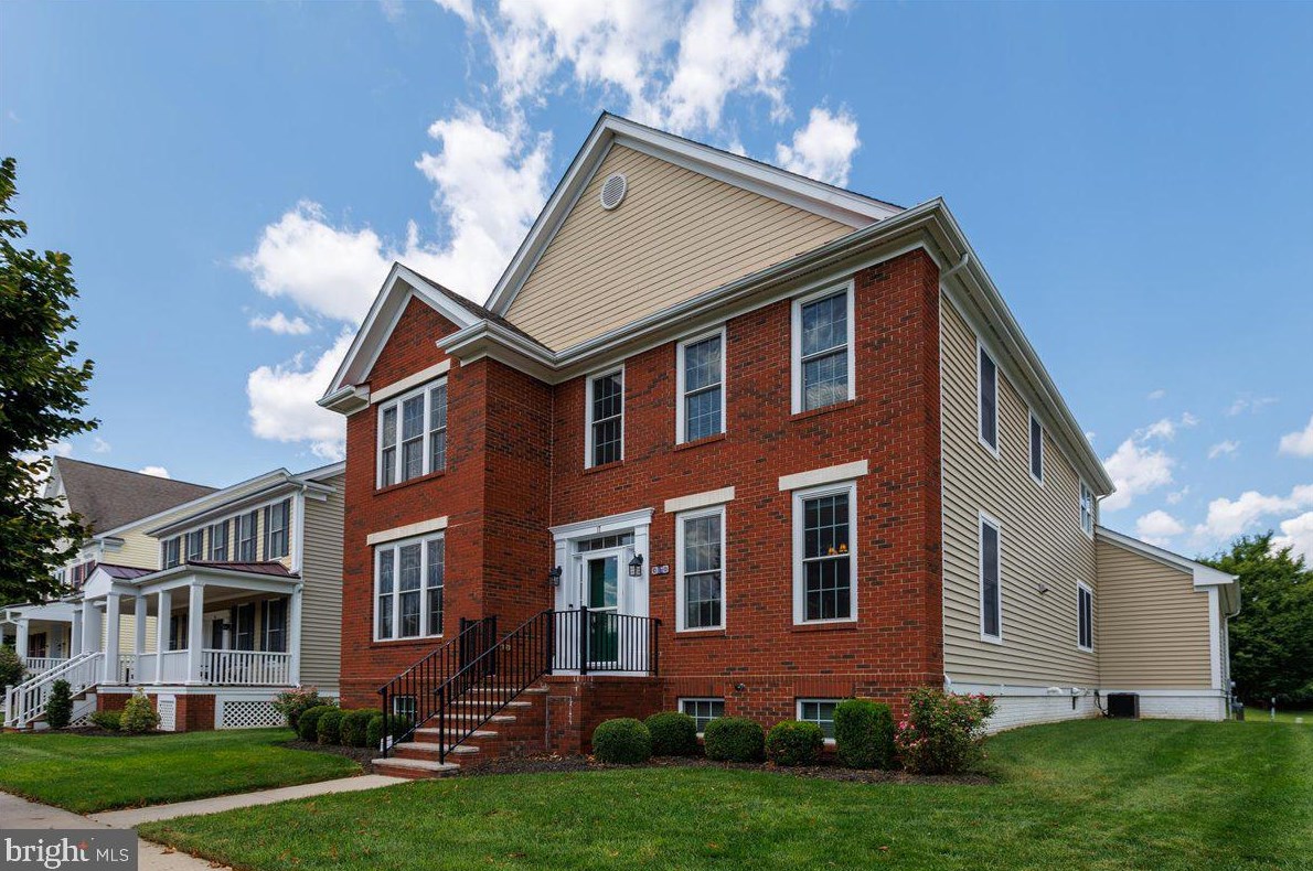17 Sullivan St, Plainsboro, NJ 08536-1976