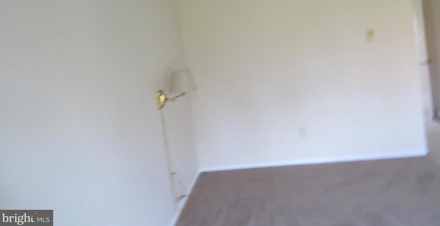 631 Madison Dr, Monroe Twp NJ  08831-5243 exterior